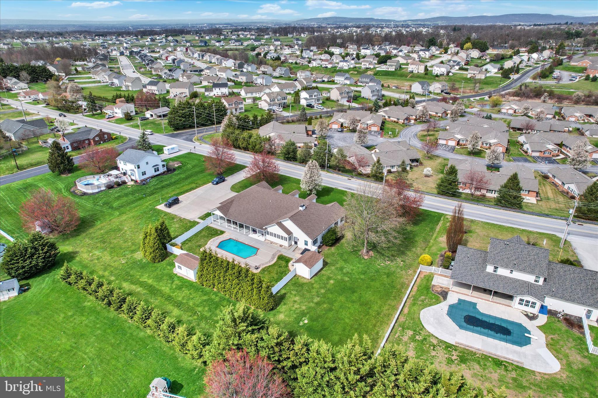 SOUTH POINTE - Residential