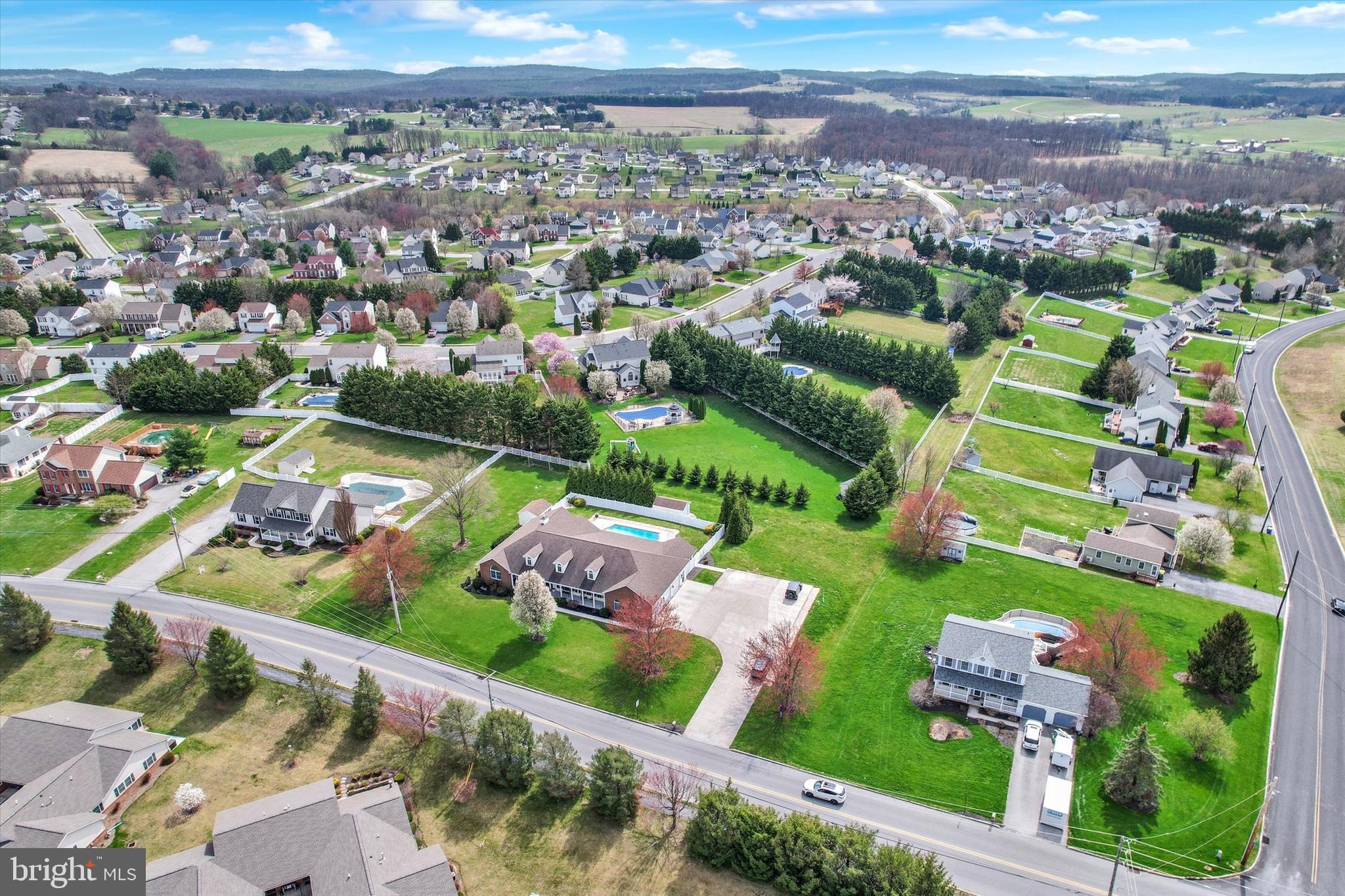 SOUTH POINTE - Residential