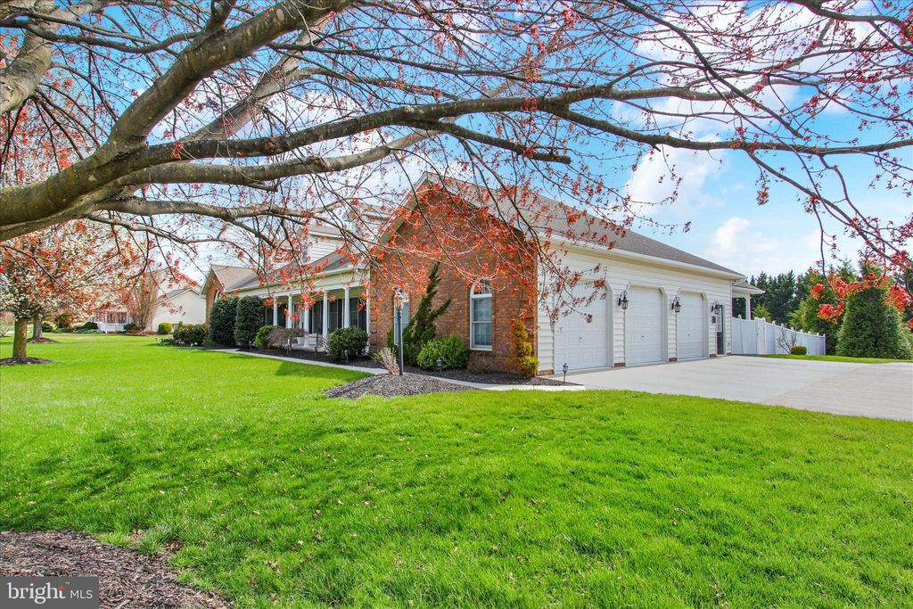 Photo of 266 Fairview Drive, HANOVER, PA 17331 (MLS # PAYK2100500)