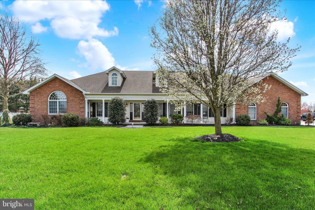 Photo of 266 Fairview Drive, HANOVER, PA 17331 (MLS # PAYK2100500)