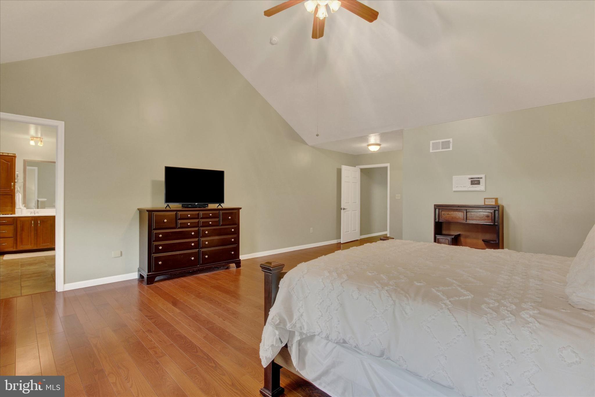 SOUTH POINTE - Residential