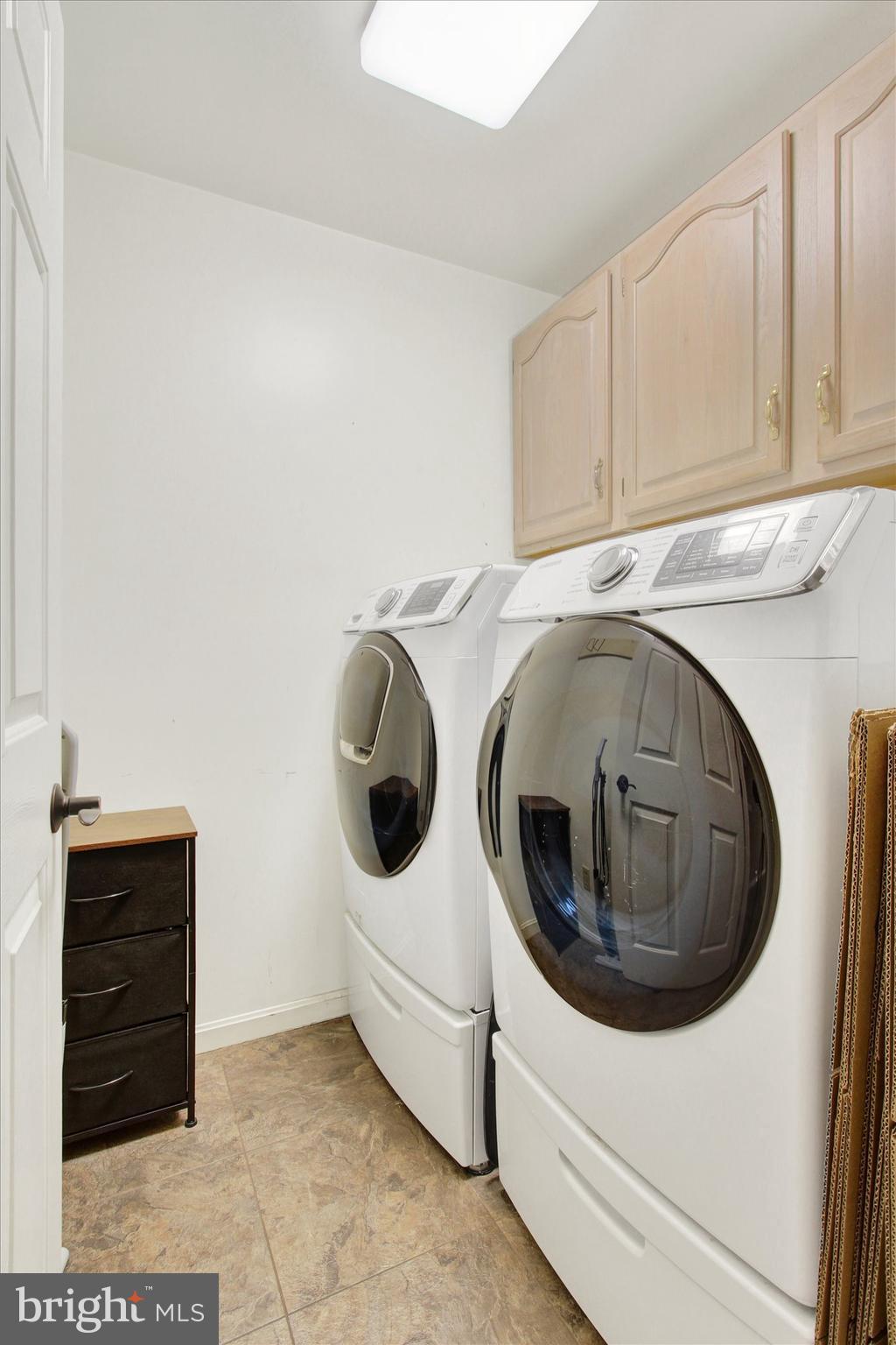 SOUTH POINTE - Residential