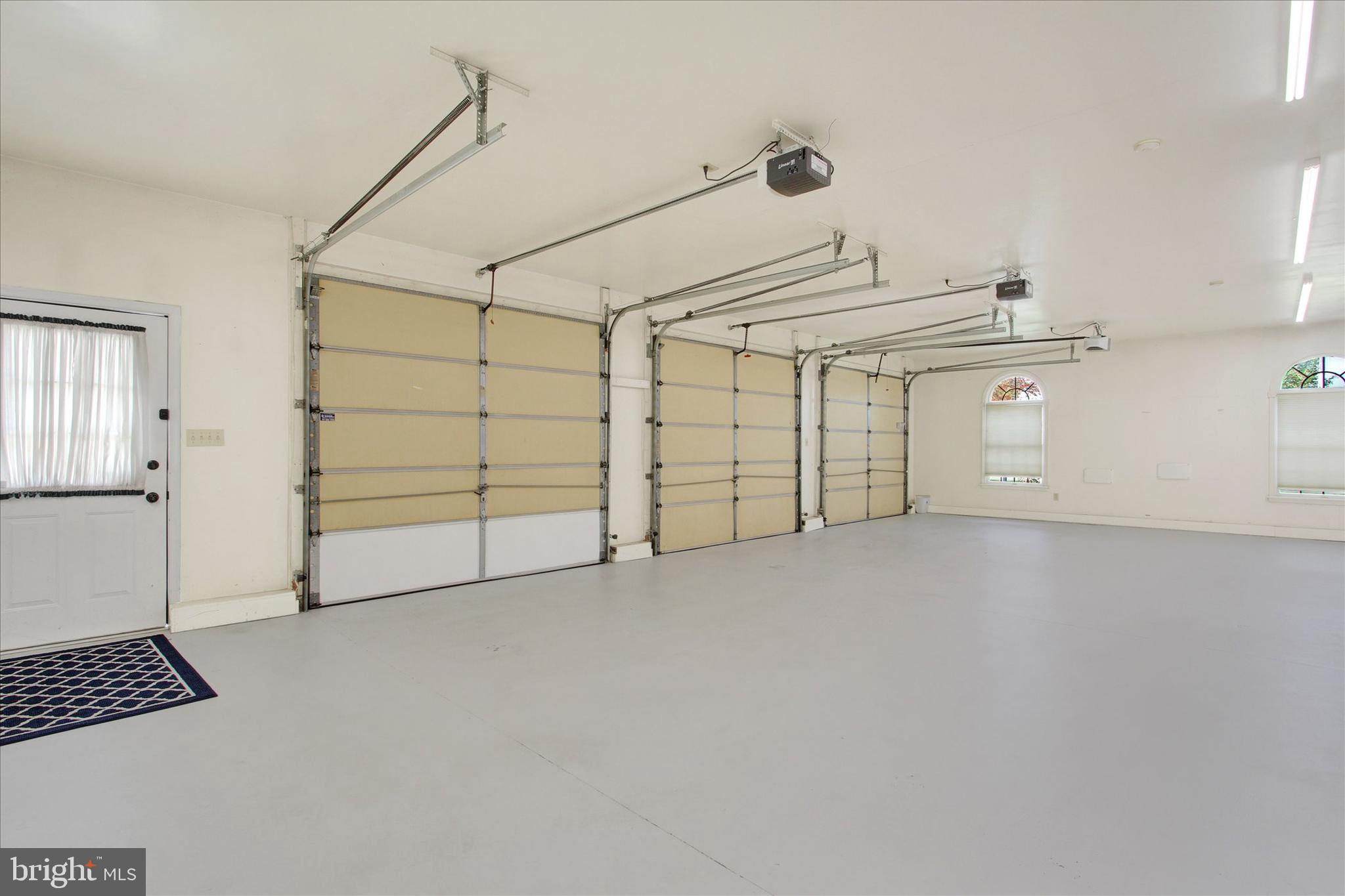 SOUTH POINTE - Residential