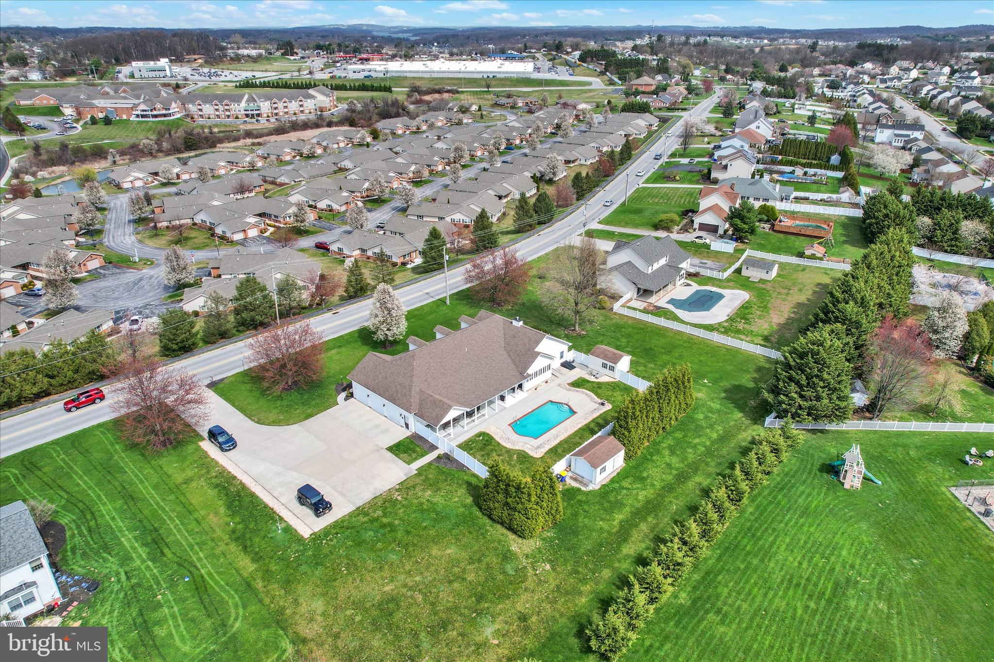 SOUTH POINTE - Residential