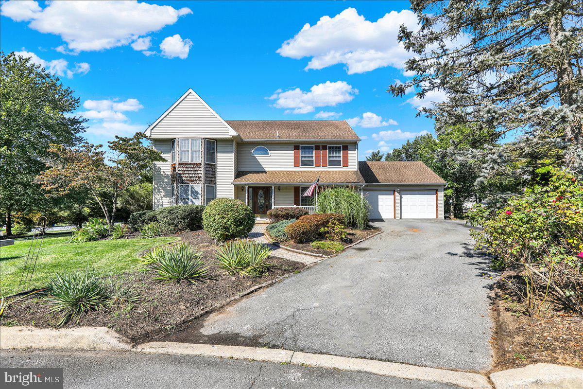 COLONY HILL - Residential