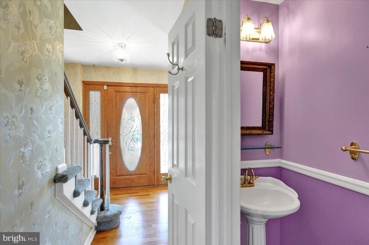 COLONY HILL - Residential