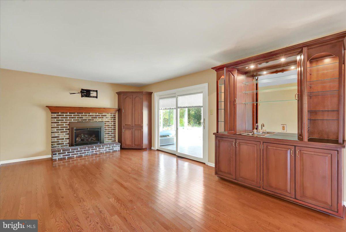 COLONY HILL - Residential