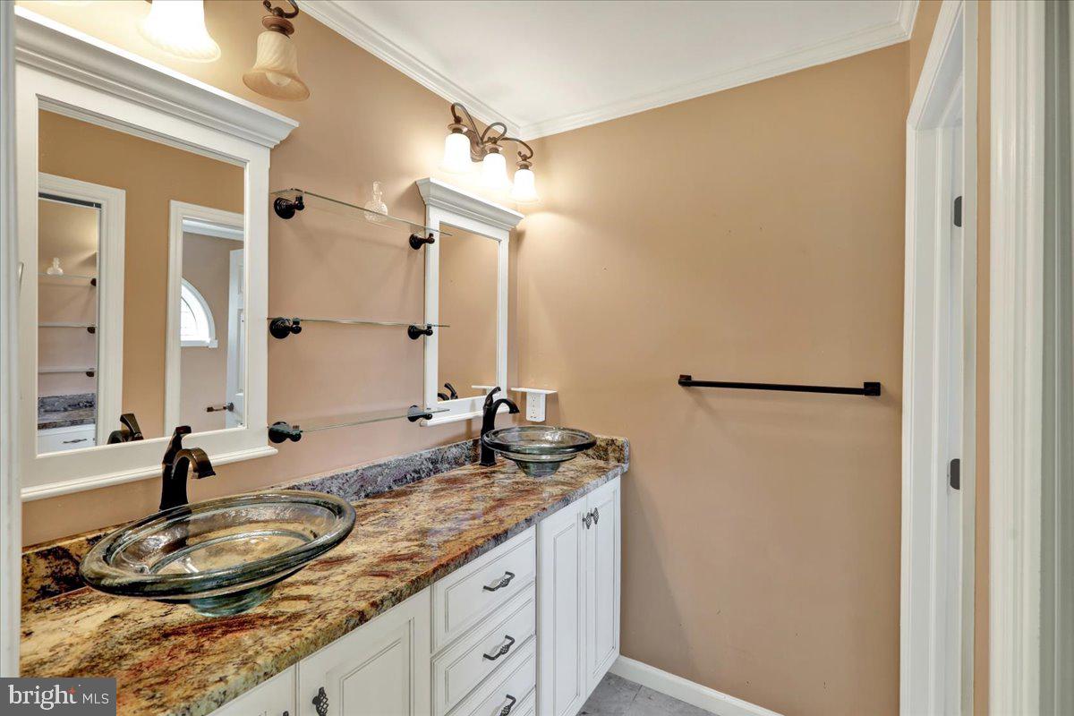 COLONY HILL - Residential