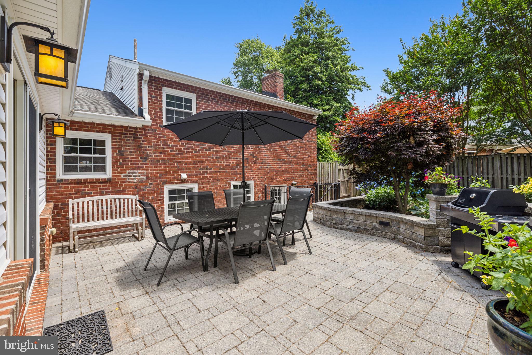 SLEEPY HOLLOW MANOR - Residential