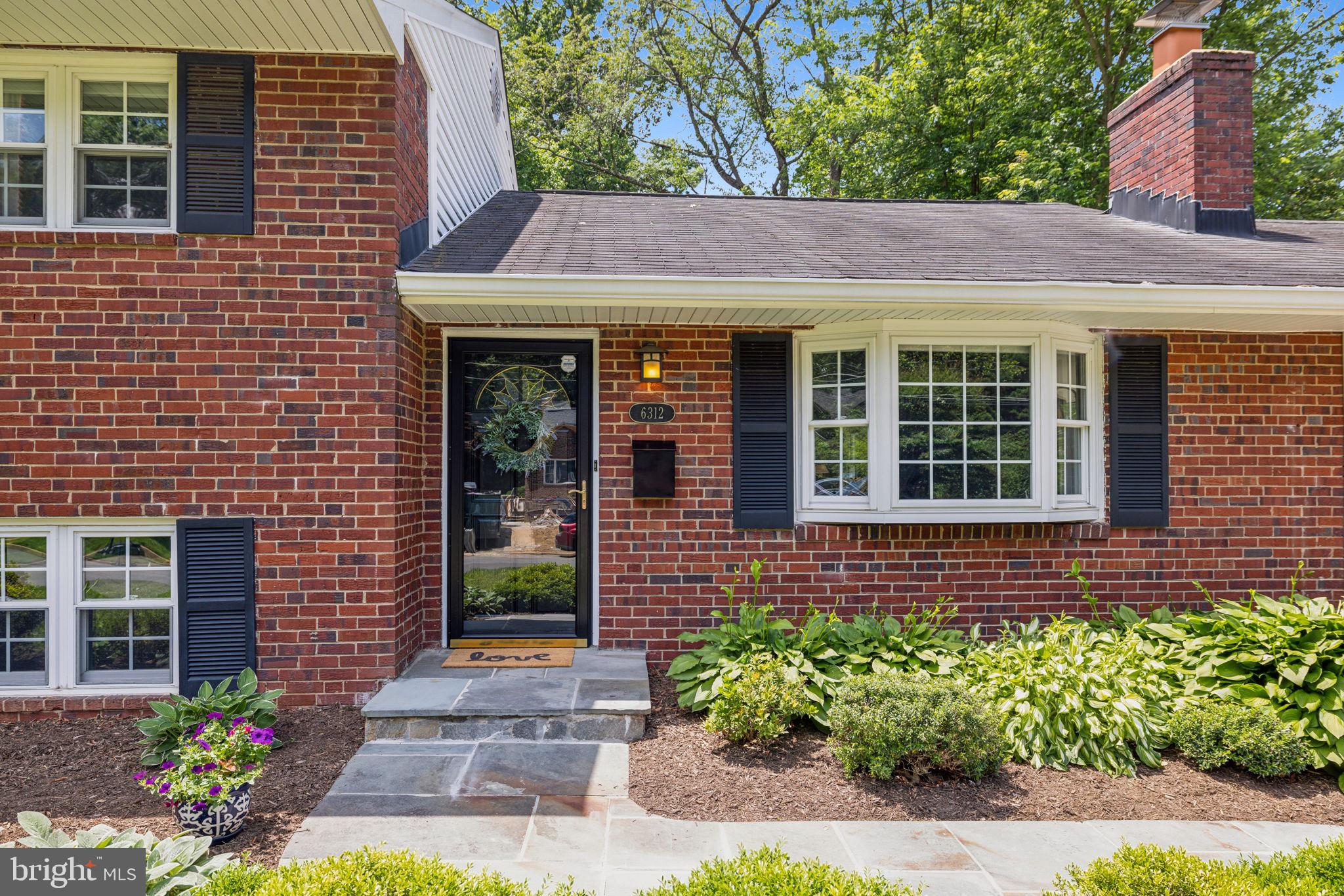 SLEEPY HOLLOW MANOR - Residential