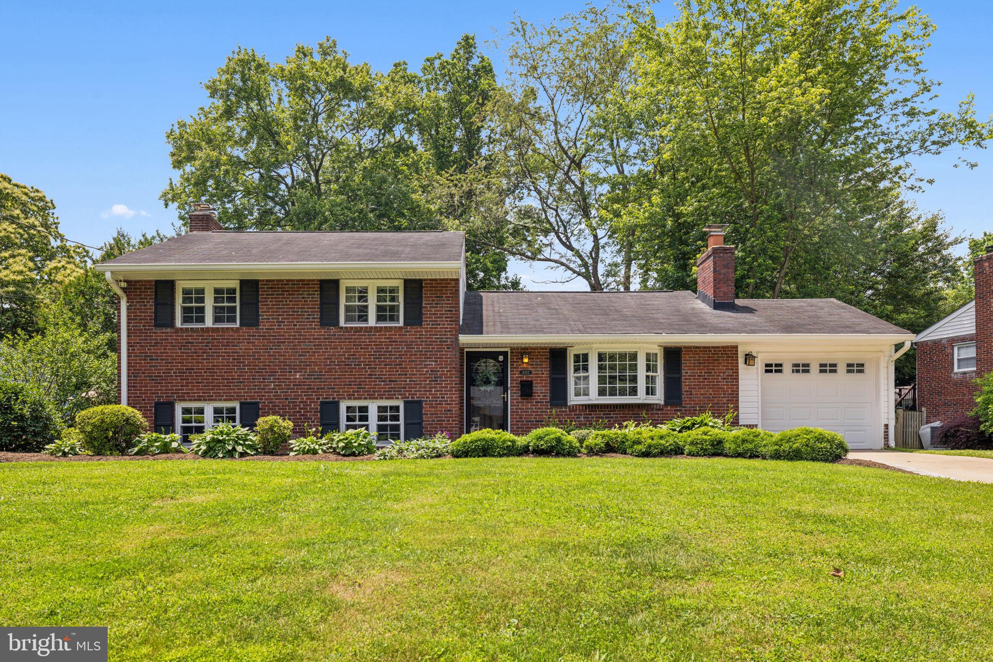SLEEPY HOLLOW MANOR - Residential