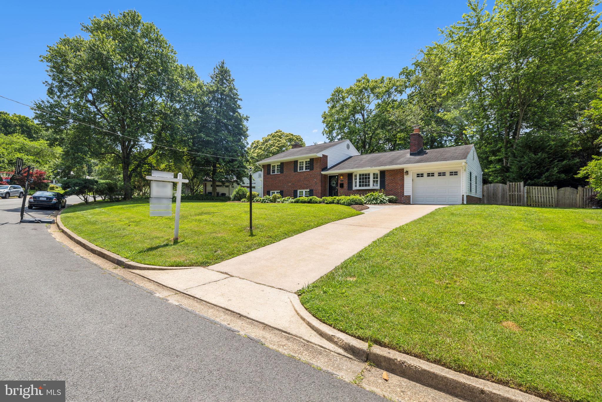 SLEEPY HOLLOW MANOR - Residential