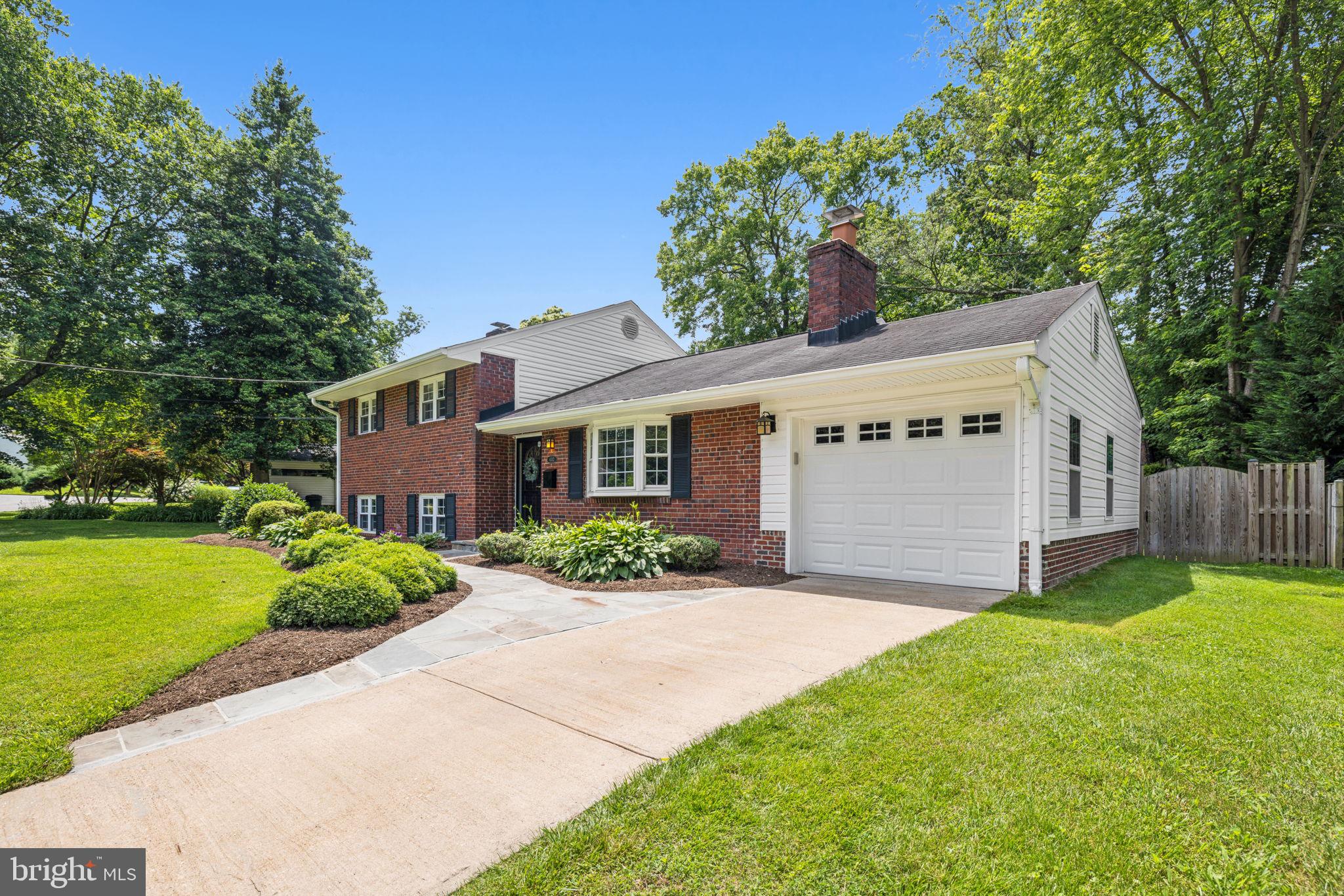 SLEEPY HOLLOW MANOR - Residential