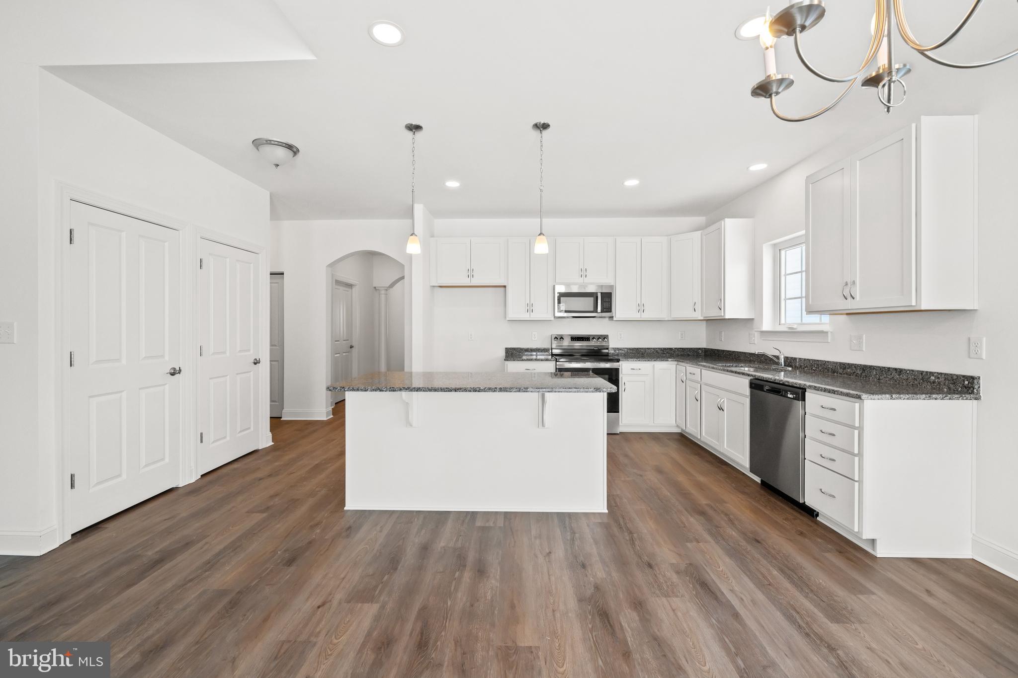 VILLAGE OF EASTRIDGE - Residential