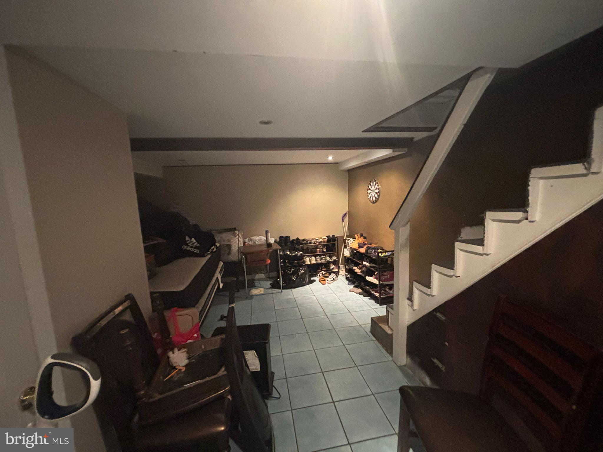 2228 MANOR AVENUE