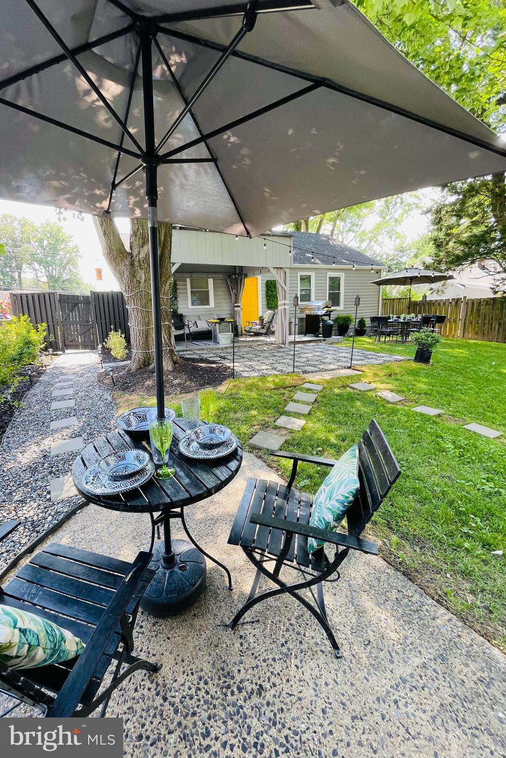 GLENMONT VILLAGE - Residential