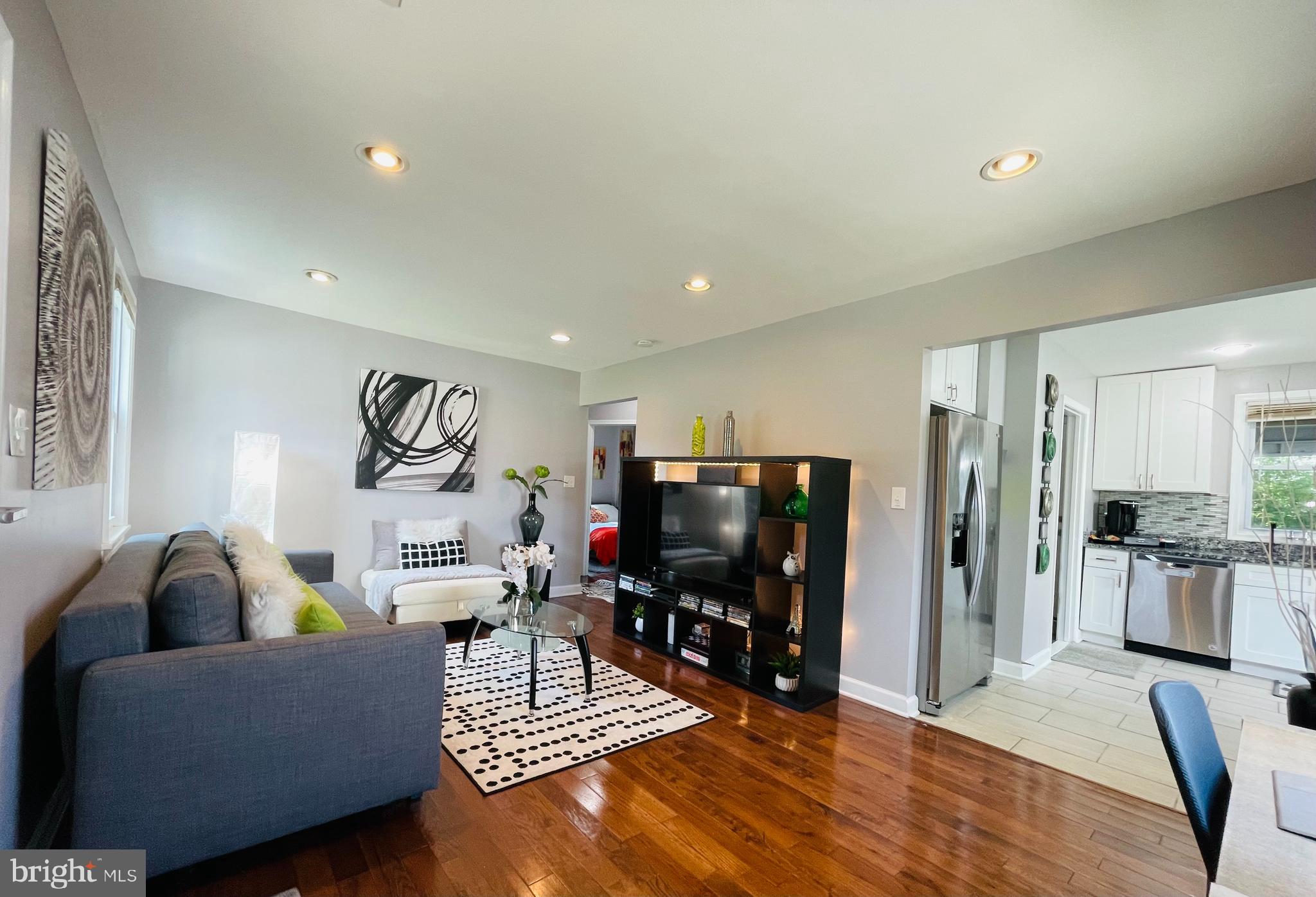 GLENMONT VILLAGE - Residential