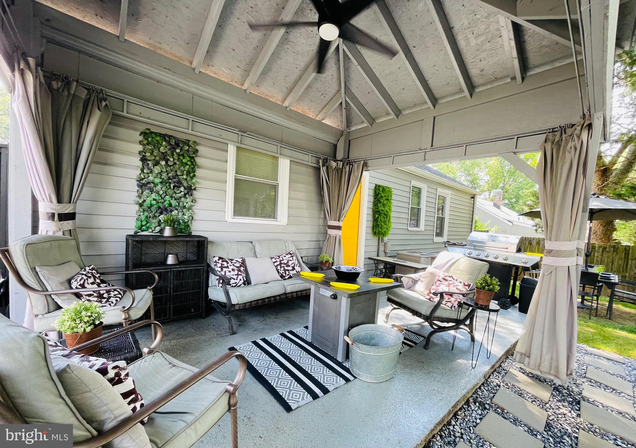 GLENMONT VILLAGE - Residential