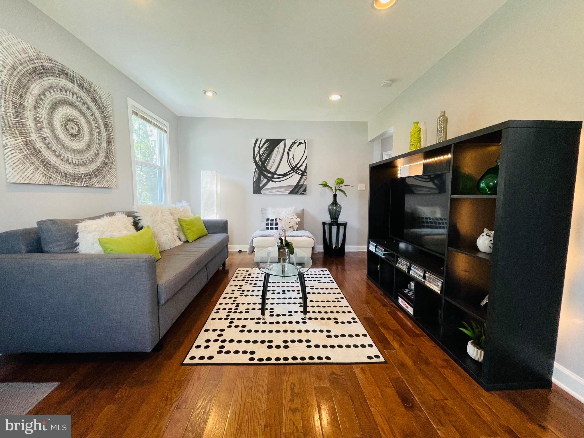 GLENMONT VILLAGE - Residential