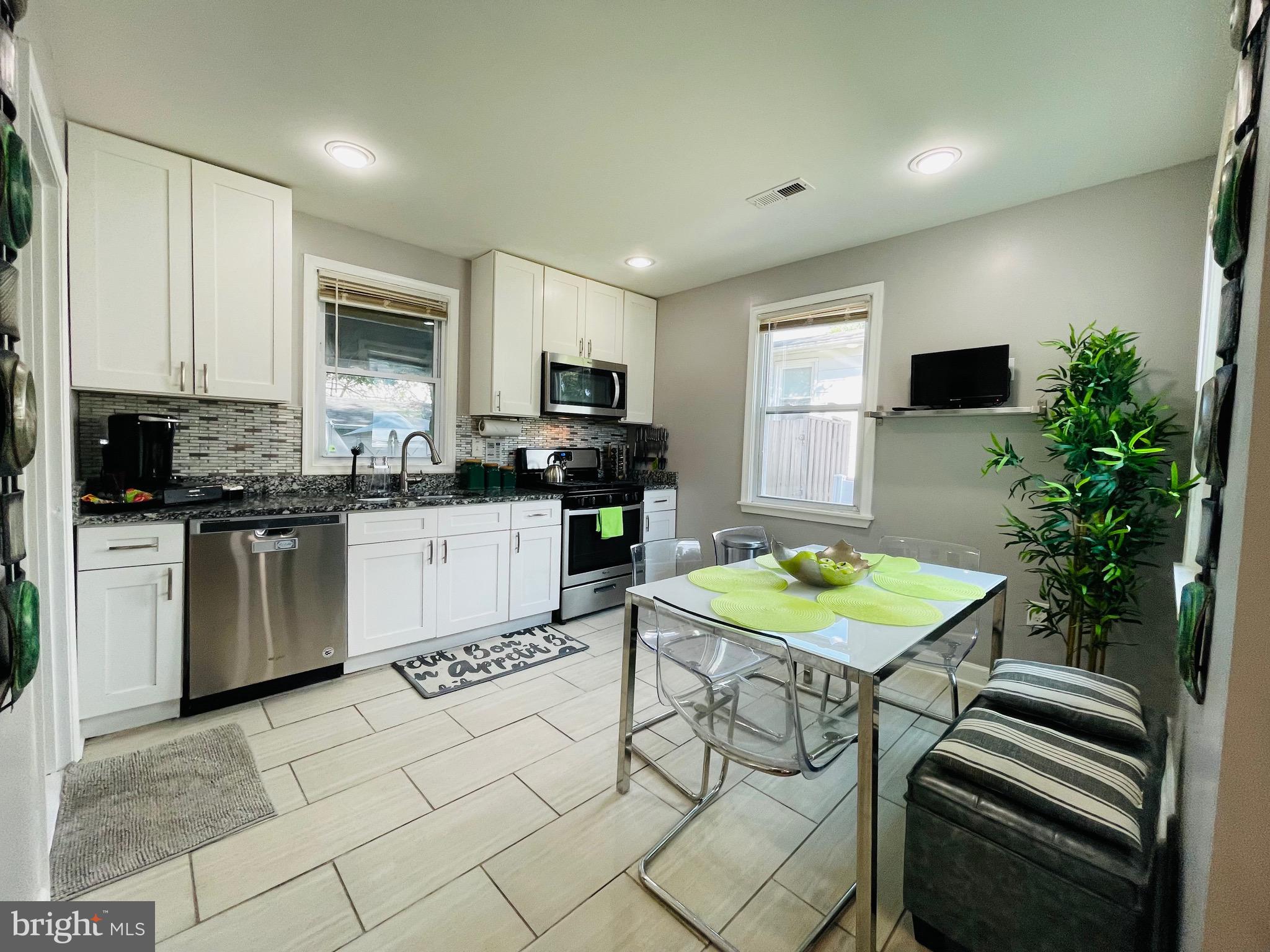 GLENMONT VILLAGE - Residential