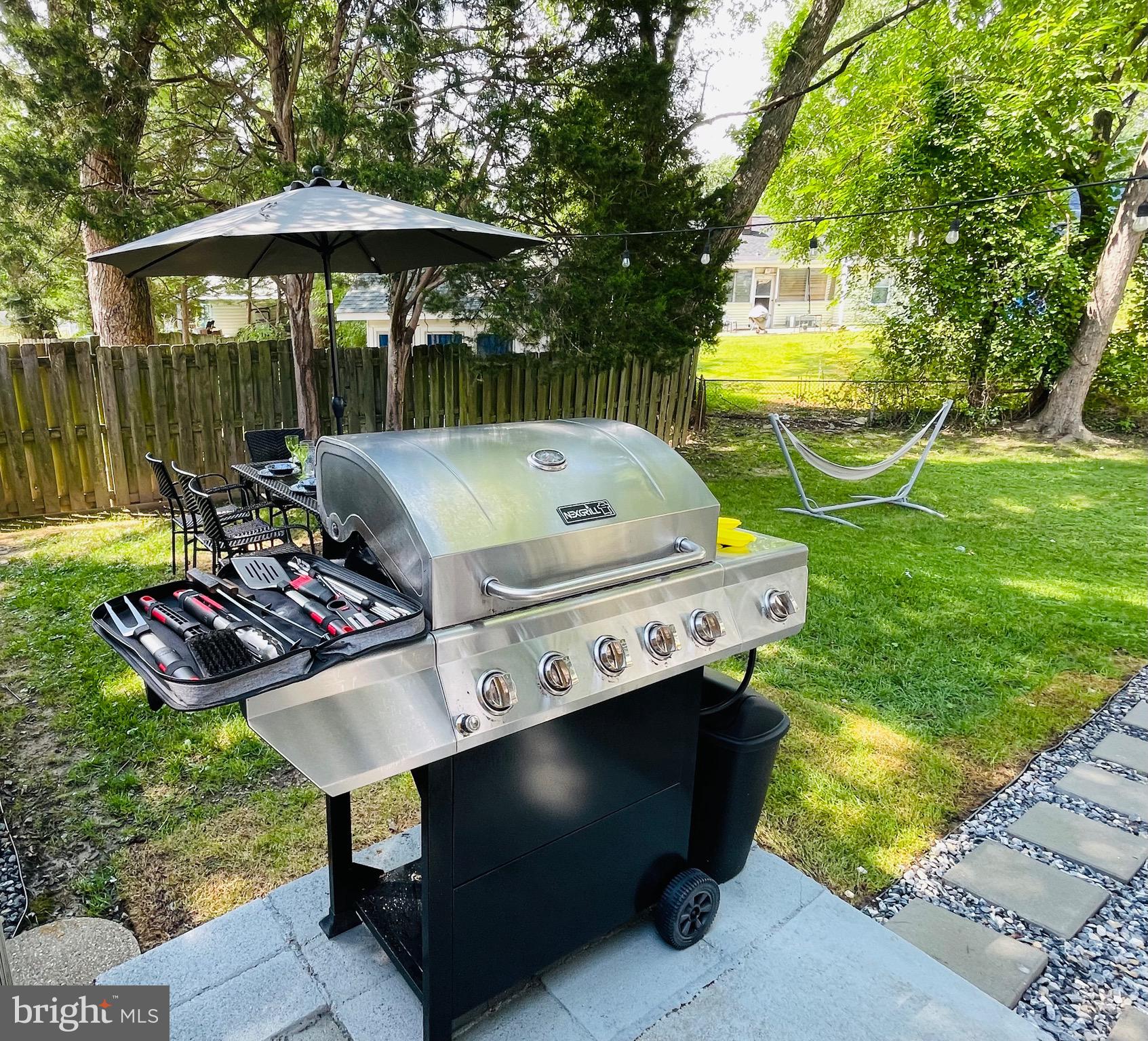 GLENMONT VILLAGE - Residential