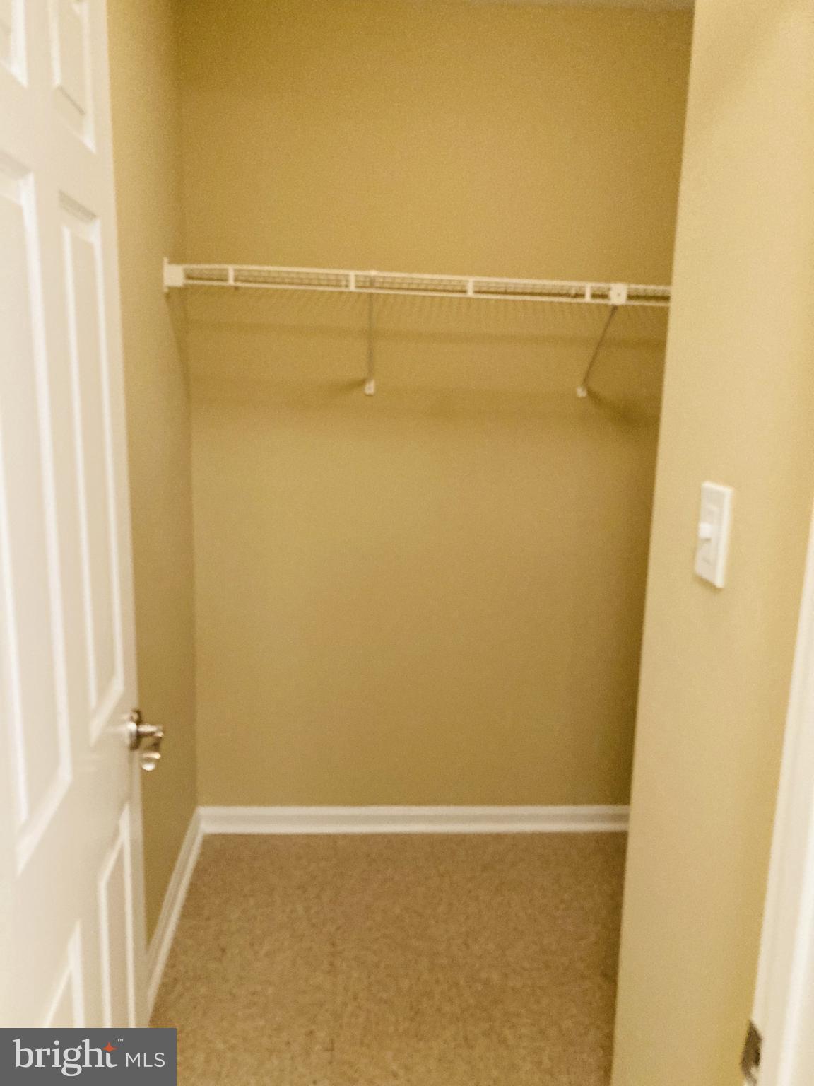 THE FOUR WINDS AT OAKTON - Residential Lease