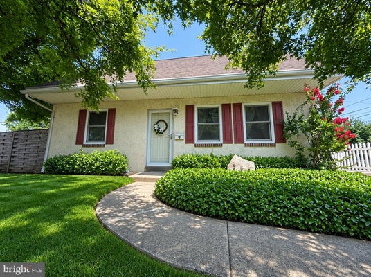 331 WOODLYN CIR, WOODLYN, PA 19094 - Image 4eeff2a7b54ea05c22f6cd5c1867a0e8/2762108664