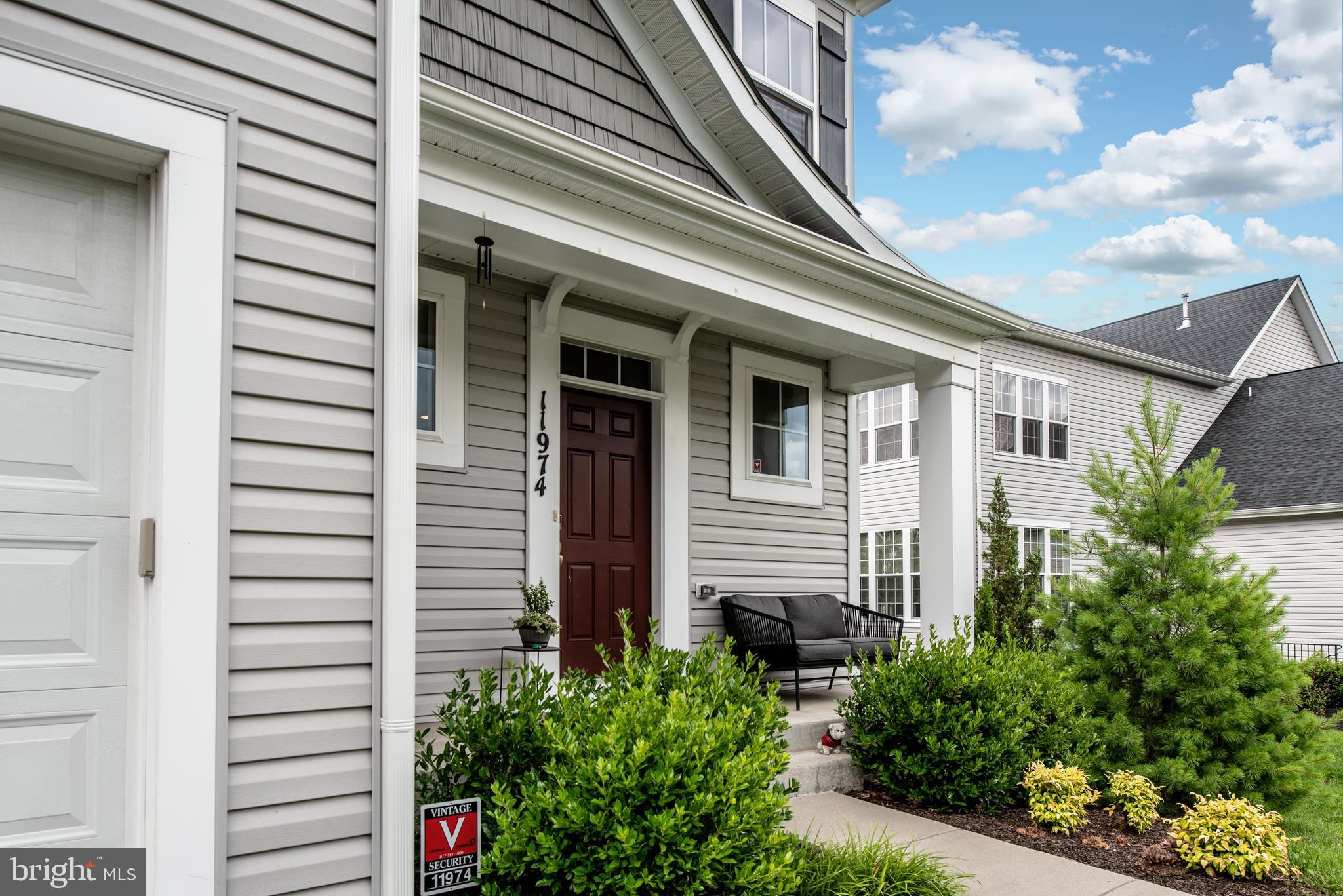 AVONDALE ESTATES - Residential