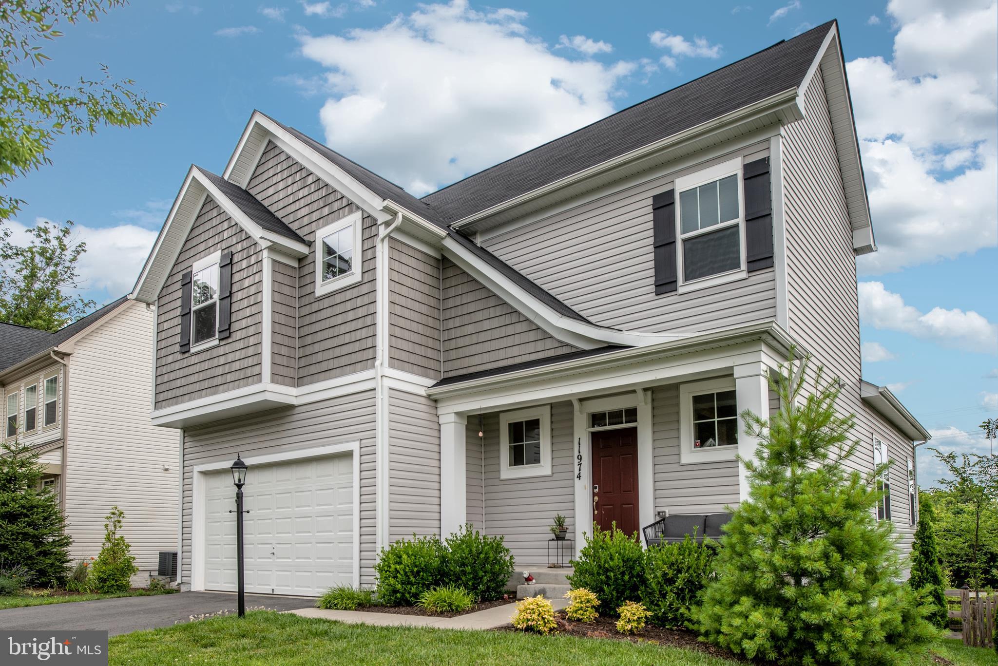 AVONDALE ESTATES - Residential