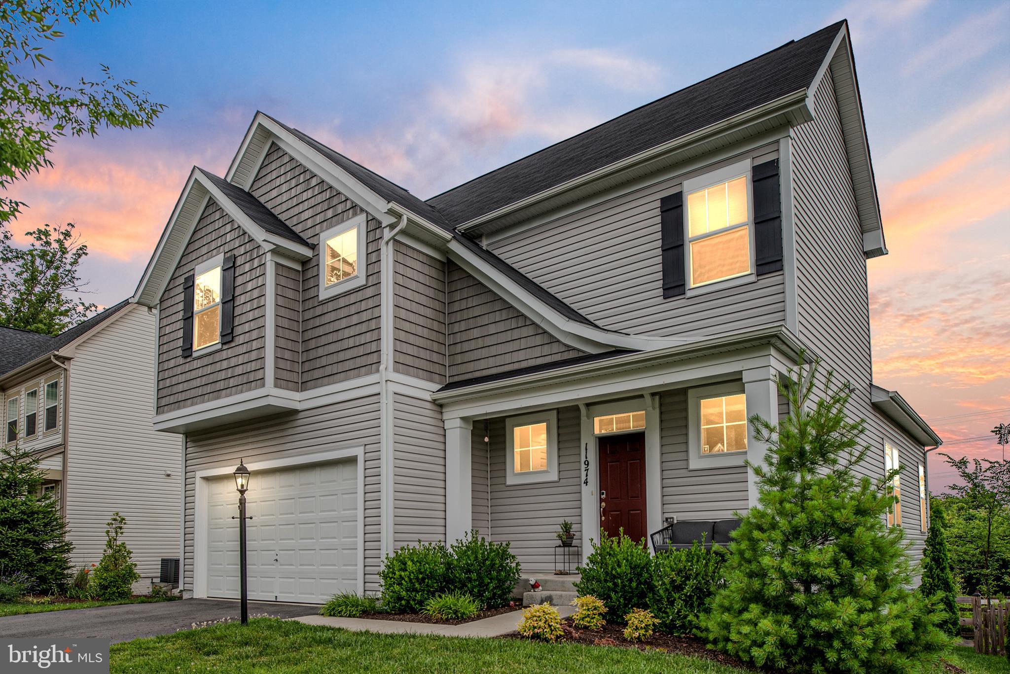 AVONDALE ESTATES - Residential