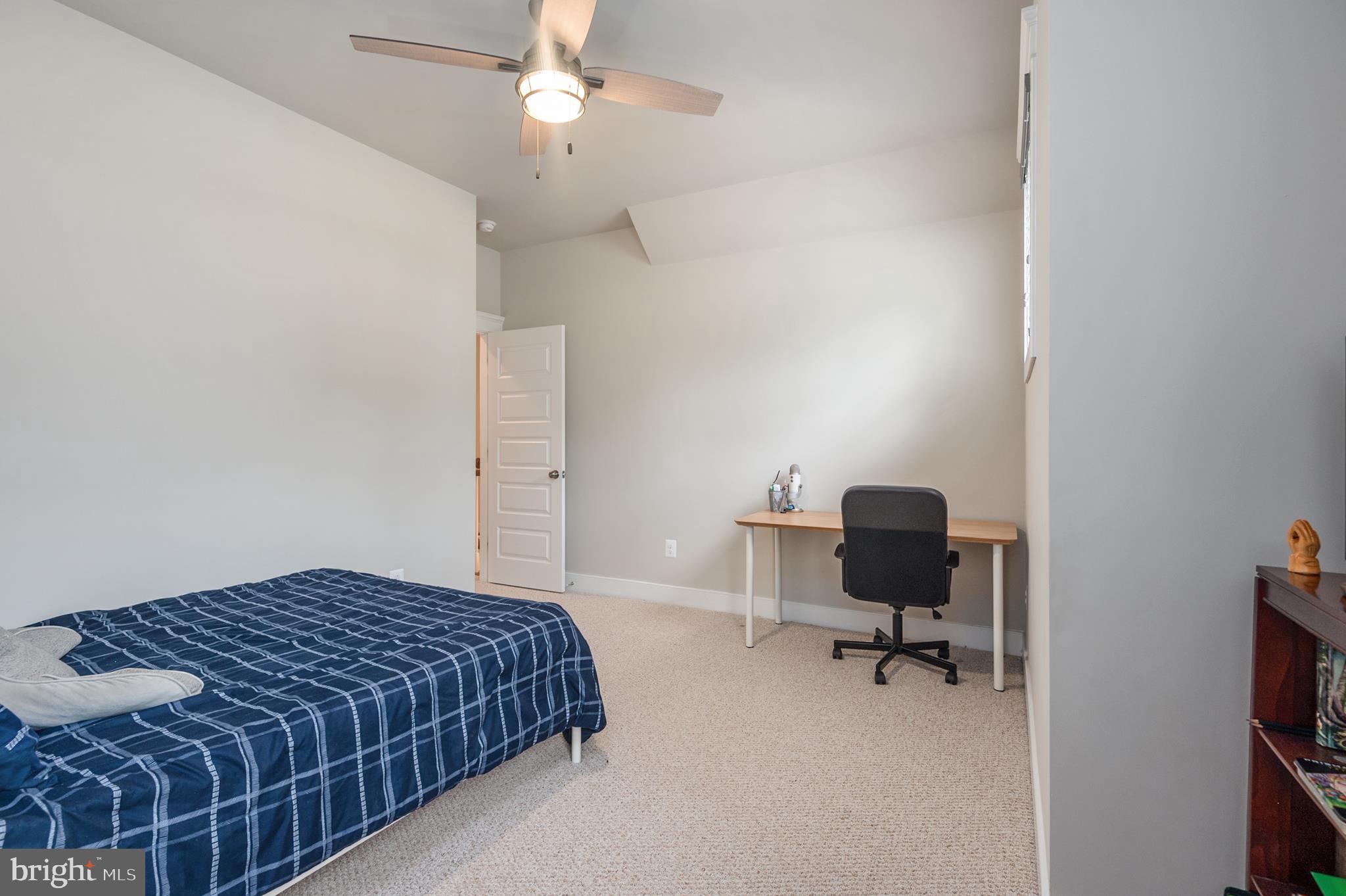 AVONDALE ESTATES - Residential