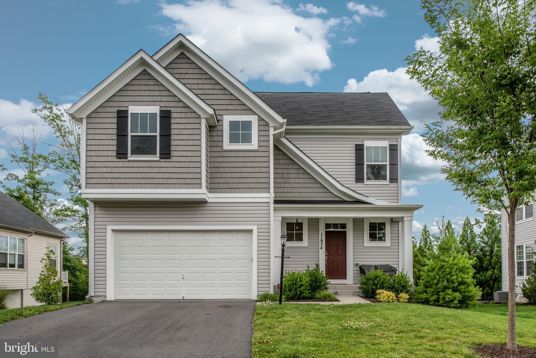 AVONDALE ESTATES - Residential