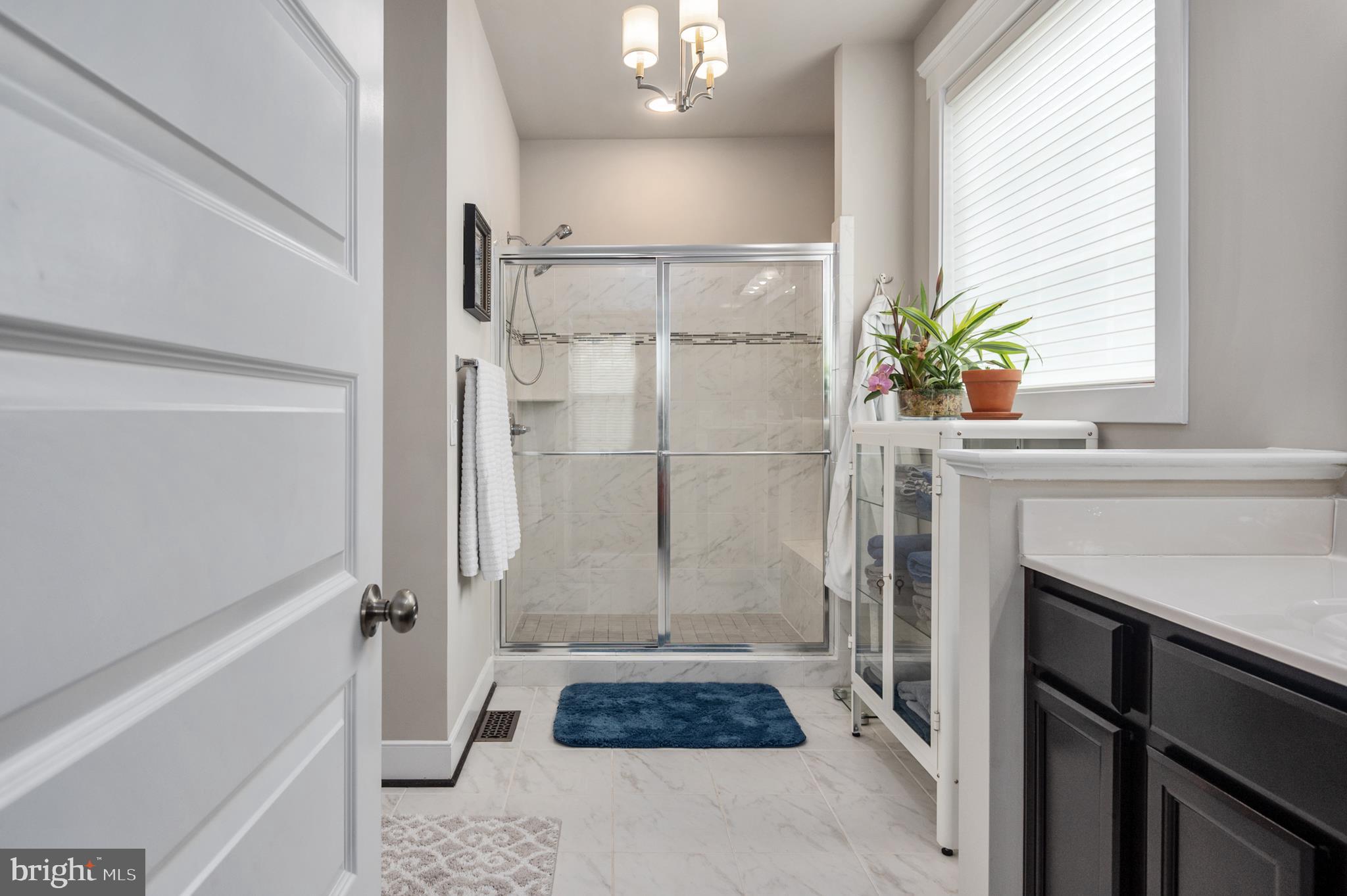 AVONDALE ESTATES - Residential