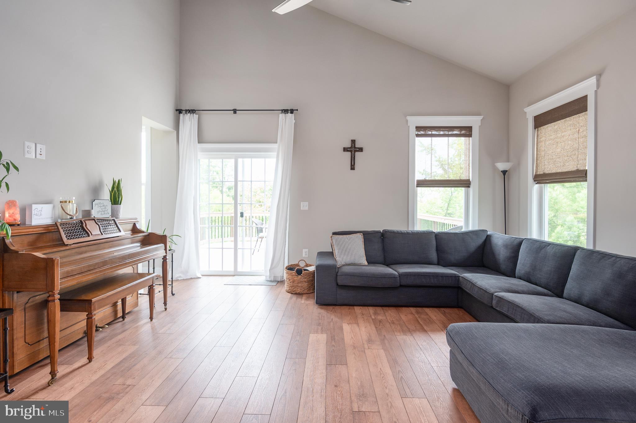 AVONDALE ESTATES - Residential