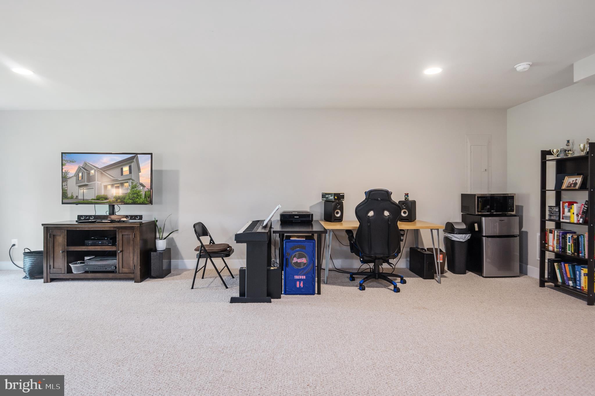 AVONDALE ESTATES - Residential