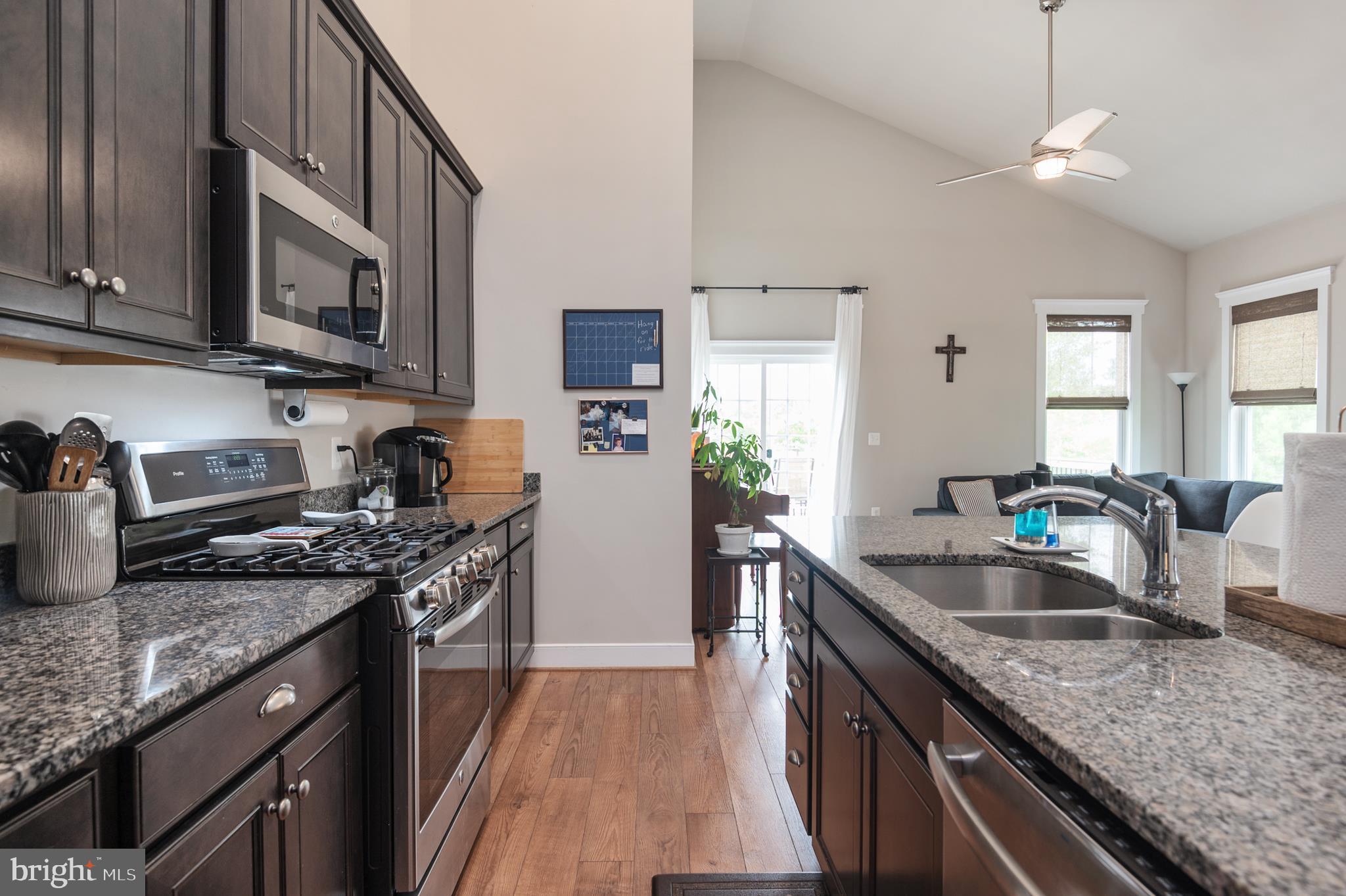 AVONDALE ESTATES - Residential