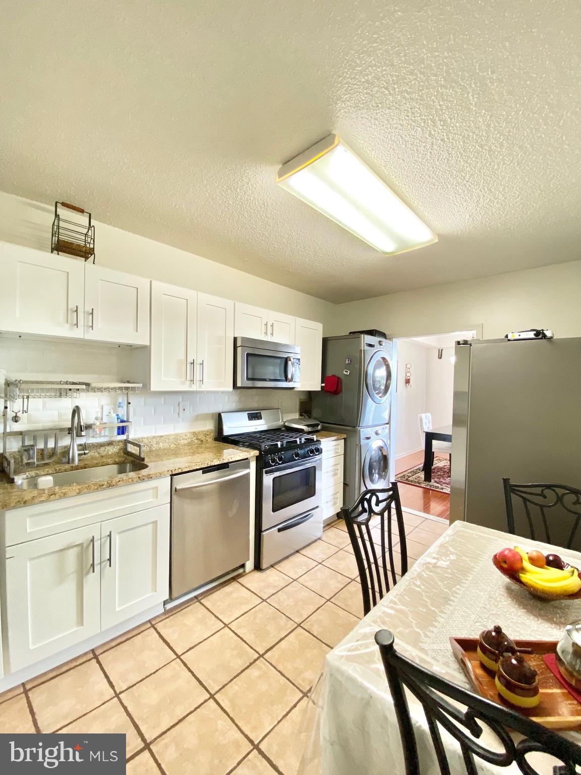 SKYLINE PLAZA - Residential Lease