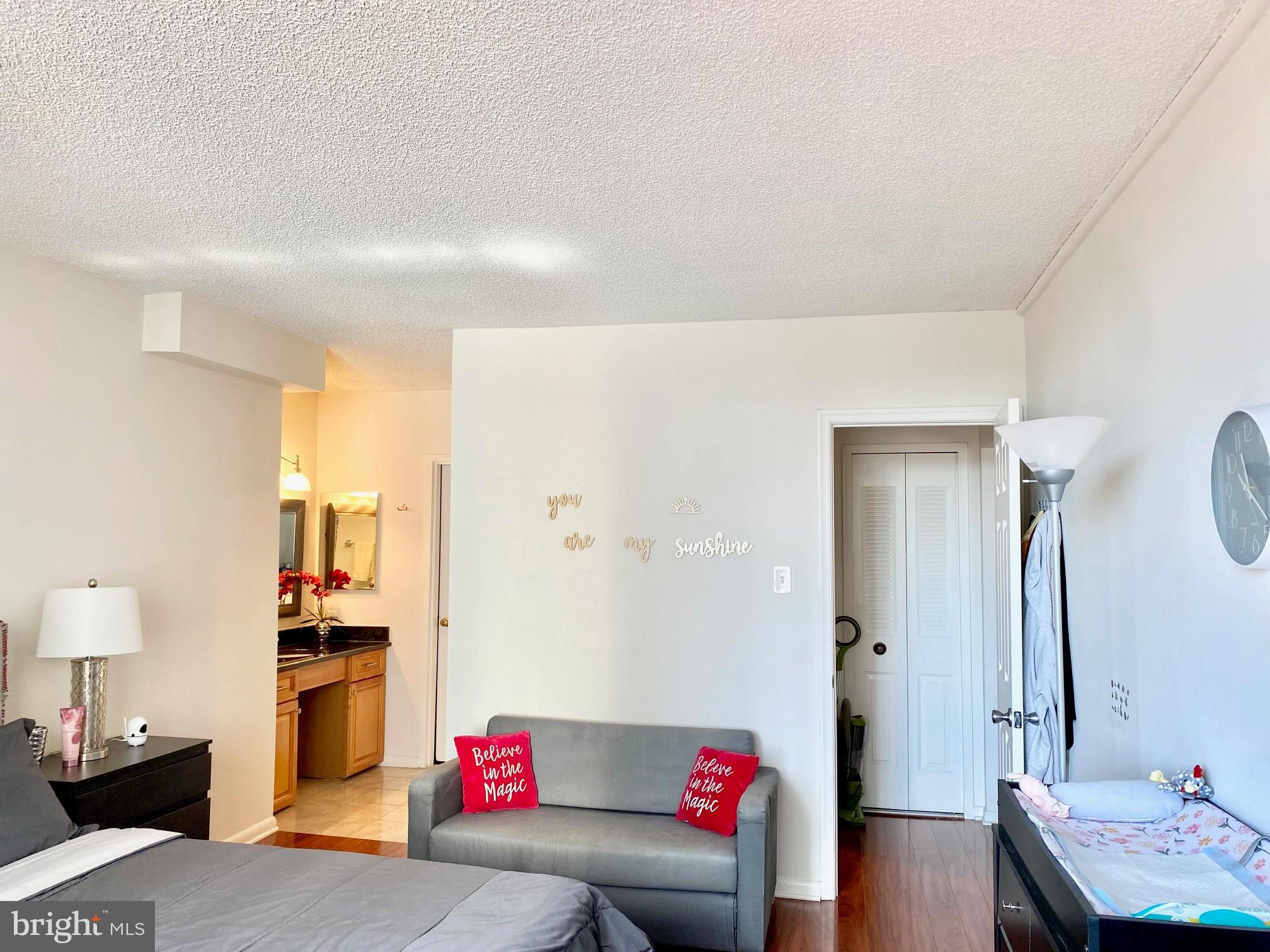 SKYLINE PLAZA - Residential Lease