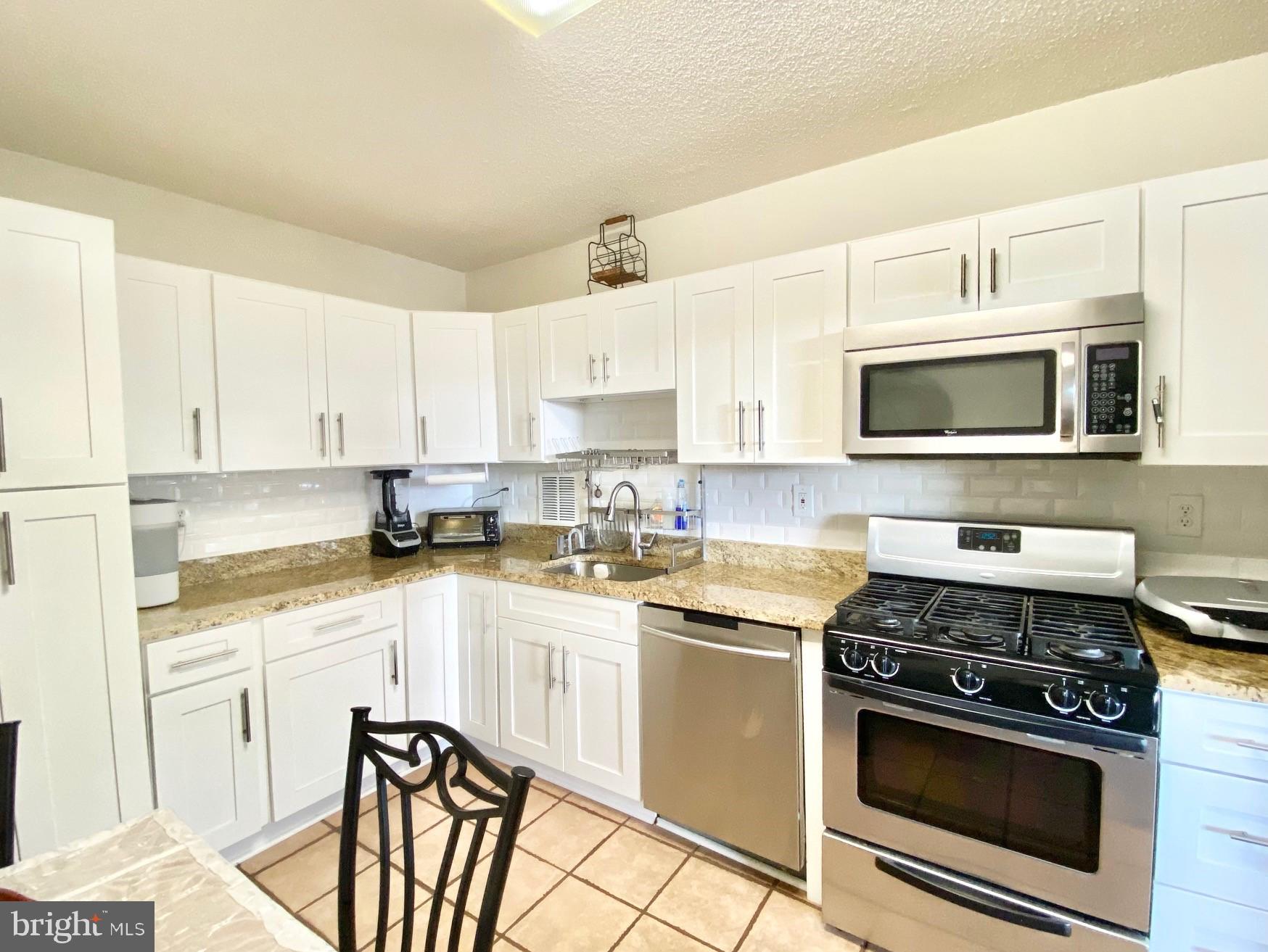 SKYLINE PLAZA - Residential Lease