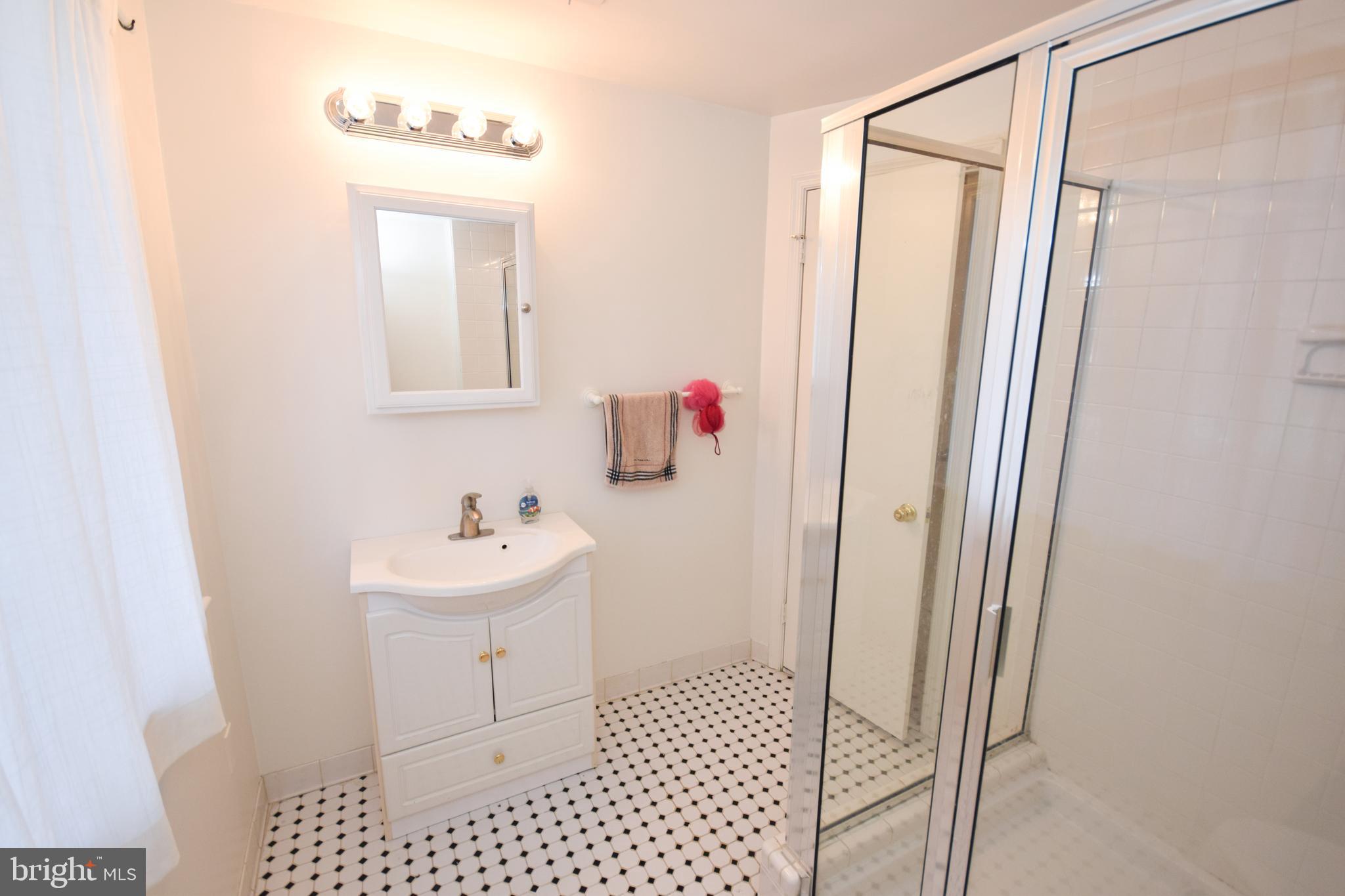 BRADLEY PARK - Residential Lease