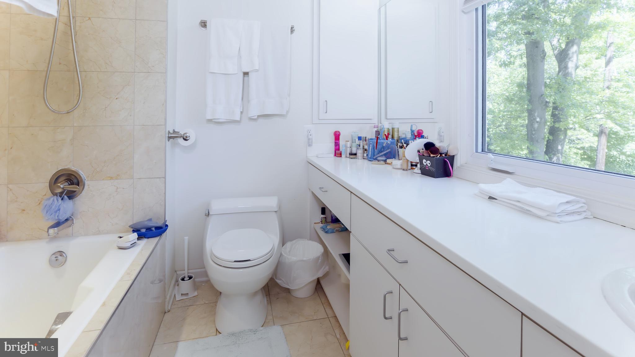 BRADLEY PARK - Residential Lease