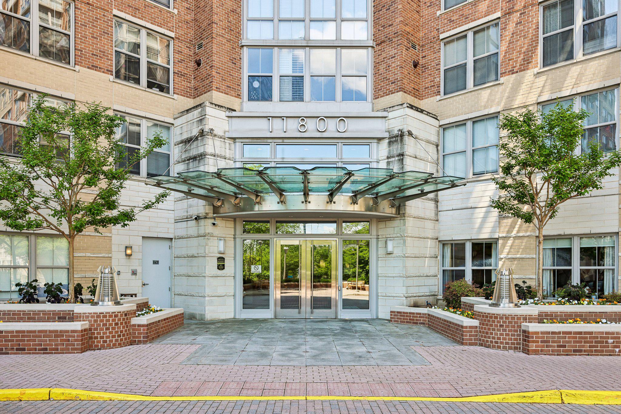 CARLTON HOUSE - Residential