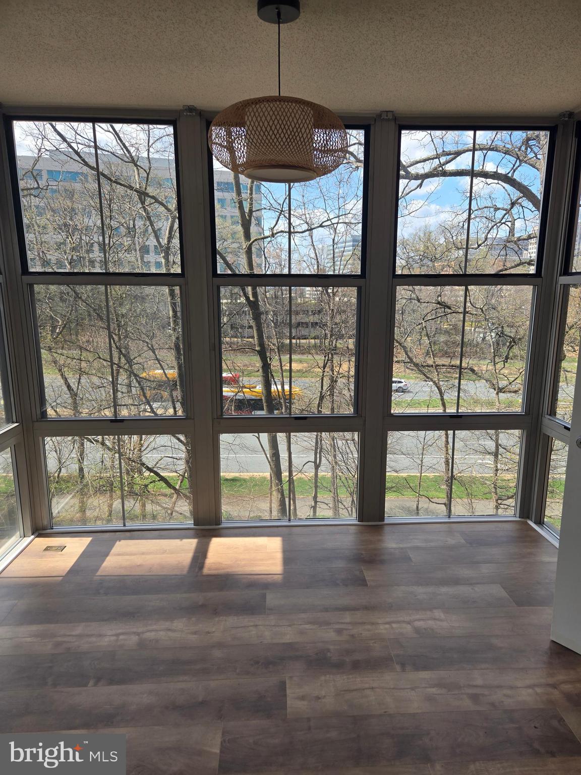 CARLTON HOUSE - Residential