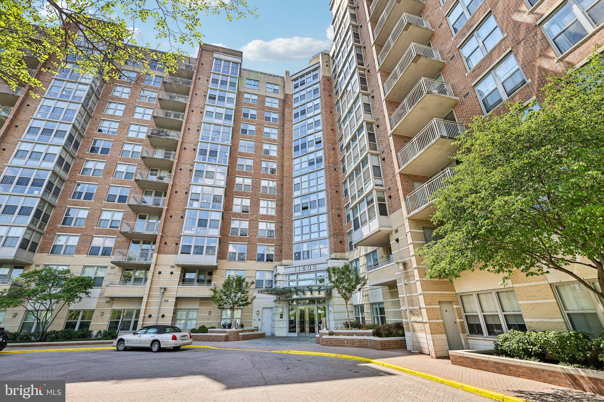 CARLTON HOUSE - Residential