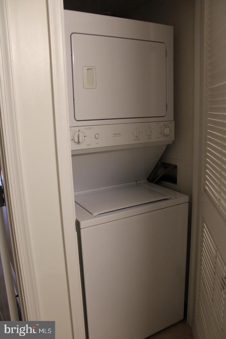 CARLTON HOUSE - Residential