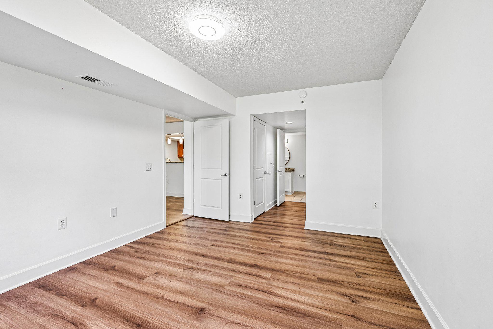 CARLTON HOUSE - Residential