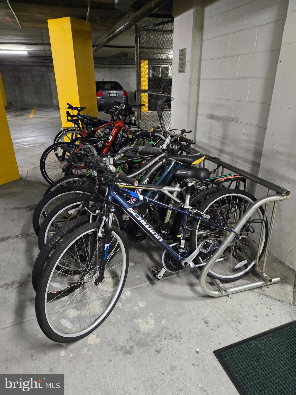 CARLTON HOUSE - Residential