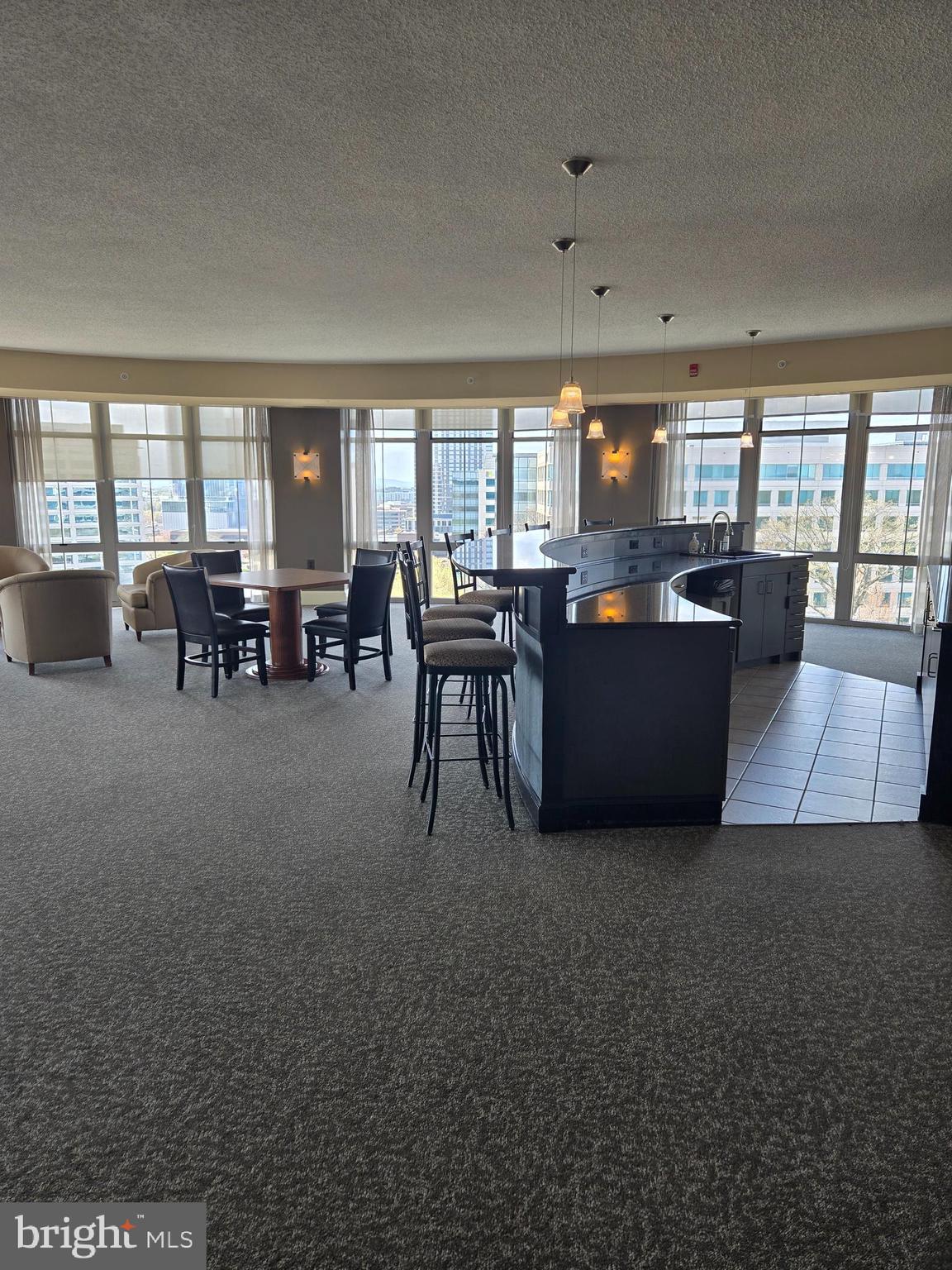 CARLTON HOUSE - Residential