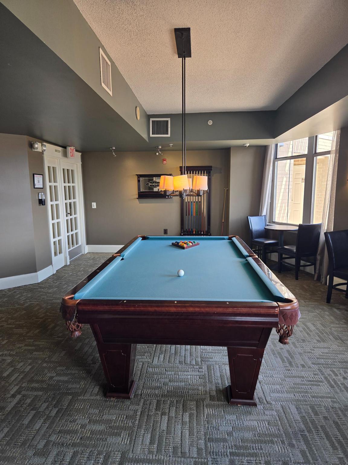 CARLTON HOUSE - Residential