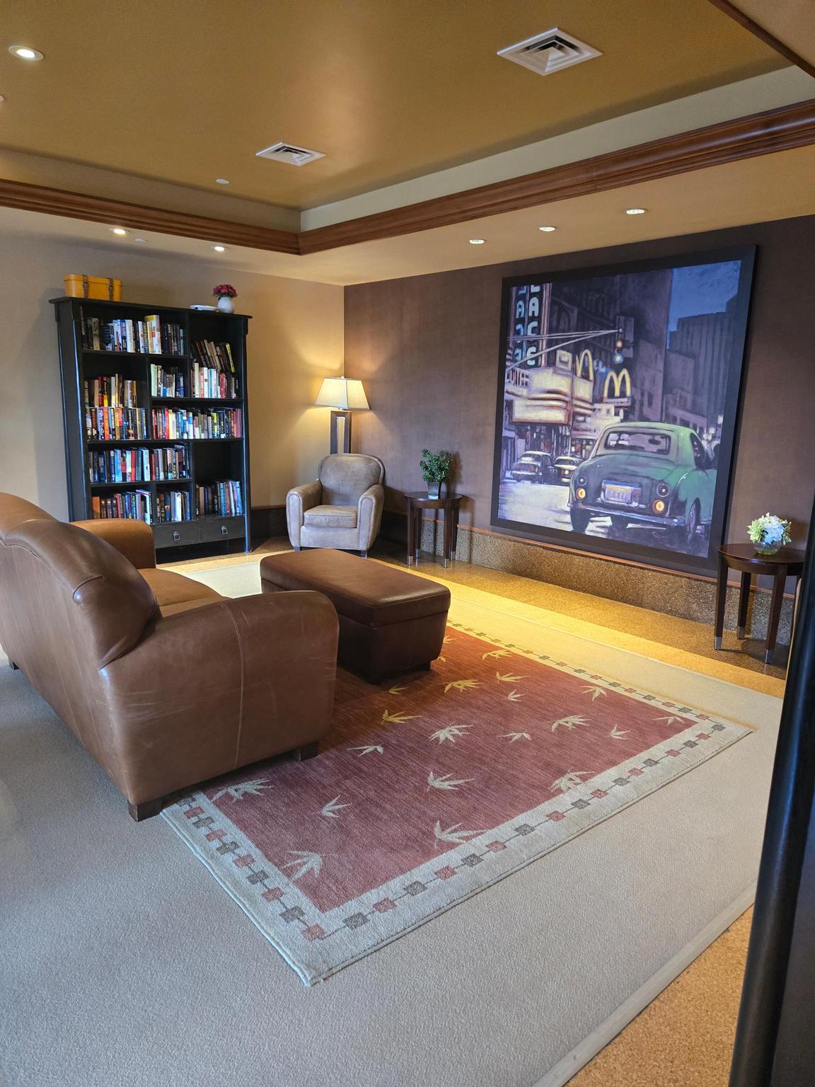 CARLTON HOUSE - Residential